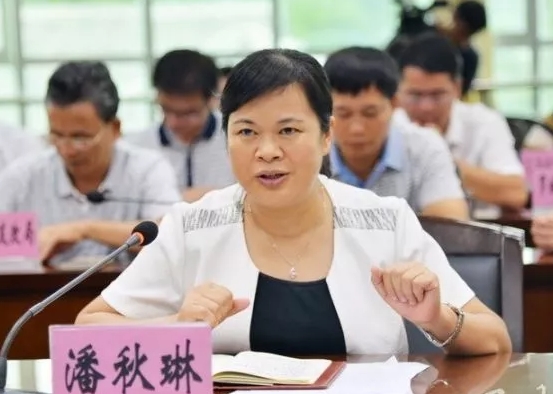 潘秋琳簡(jiǎn)歷：河池市政協(xié)副主席潘秋琳，曾任河池市委副秘書長(zhǎng)、羅城縣長(zhǎng)、南丹縣委書記