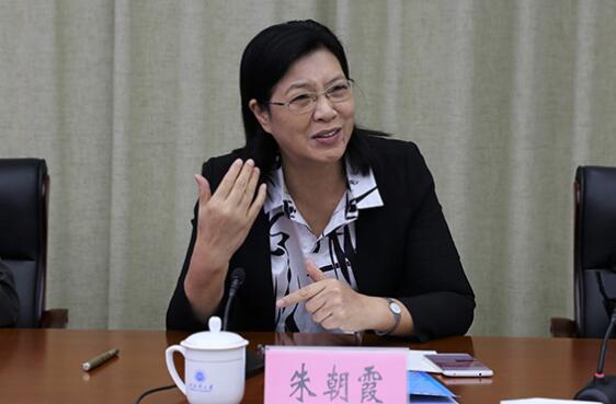 朱朝霞簡歷：廣西職業(yè)師范學院院長朱朝霞，曾任玉林市委常委、常務副市長