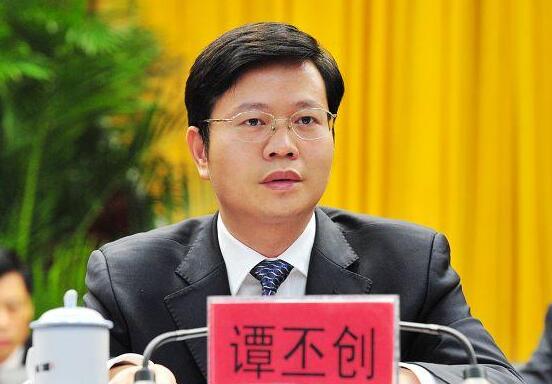譚丕創(chuàng)簡歷：廣西自治區(qū)政府副主席、柳州市委書記譚丕創(chuàng)，曾任防城港市委書記，欽州市委副書記、市長