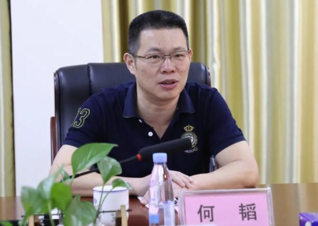 何韜簡歷：柳州市柳城縣委副書記、縣長何韜，曾任柳州市住建局局長，柳城縣委常委、常務(wù)副縣長