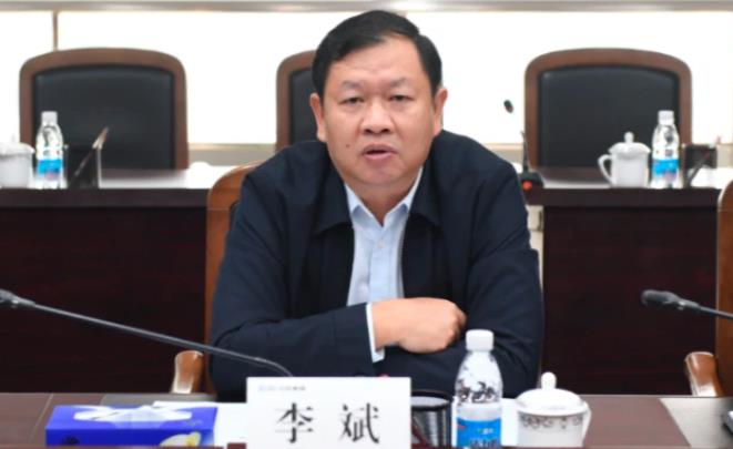 李斌簡歷：柳州鋼鐵集團(tuán)董事長李斌，曾任廣西投資集團(tuán)總經(jīng)理、欽州市副市長